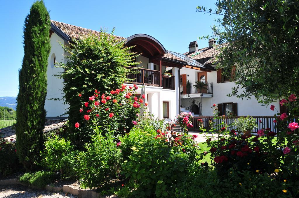 Weingut Weidlhof - Suite & Breakfast - Vacation For Wine Lovers Кальдаро Экстерьер фото