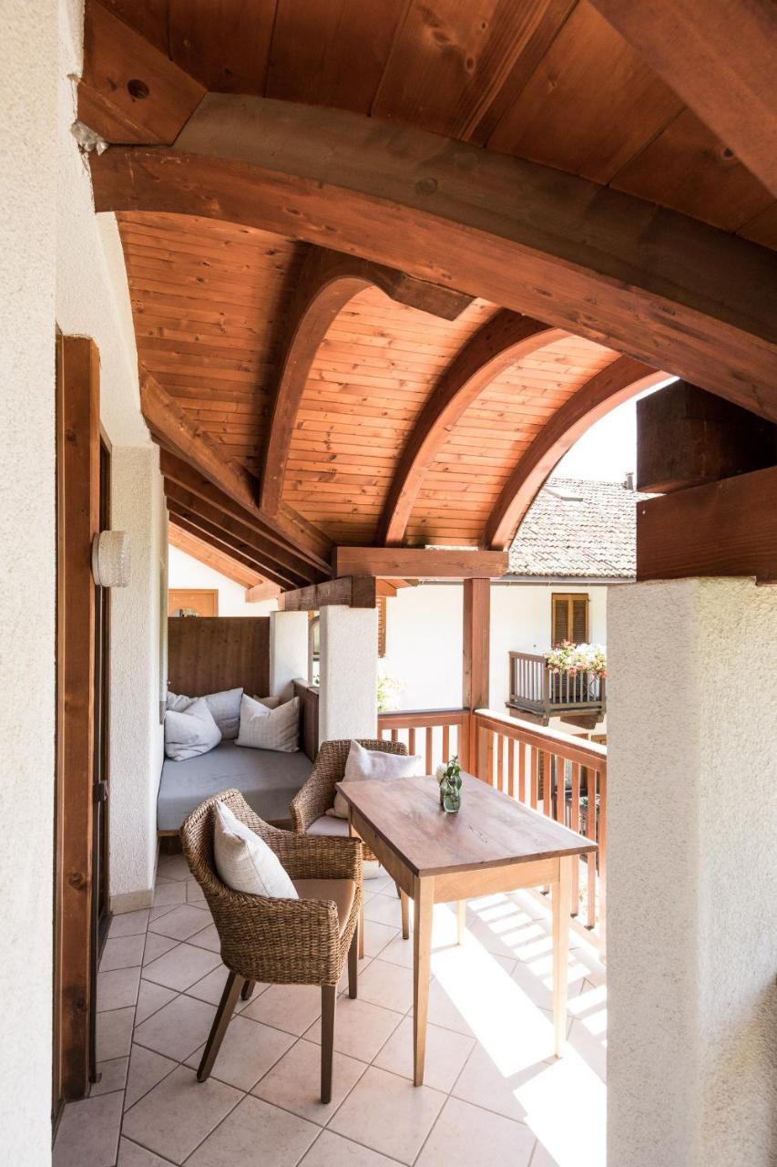 Weingut Weidlhof - Suite & Breakfast - Vacation For Wine Lovers Кальдаро Экстерьер фото