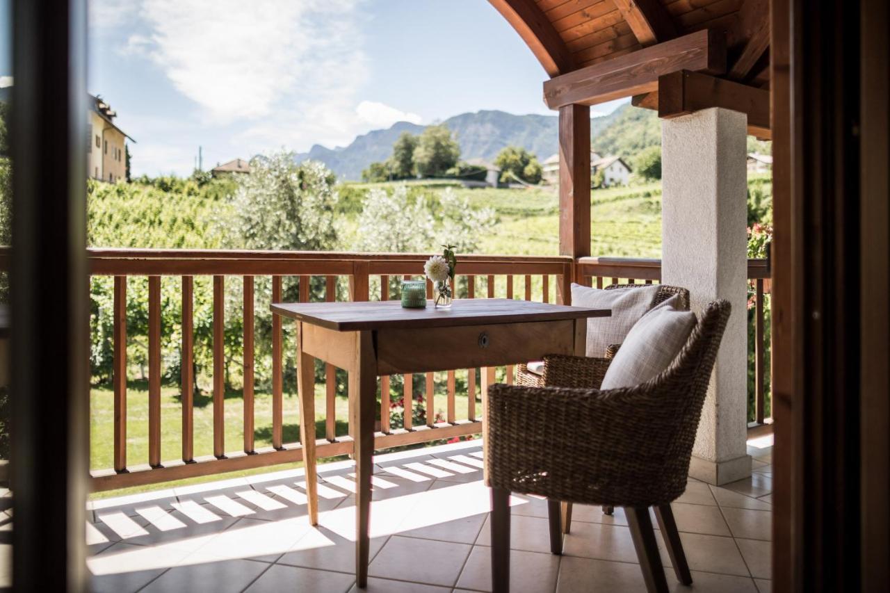 Weingut Weidlhof - Suite & Breakfast - Vacation For Wine Lovers Кальдаро Экстерьер фото